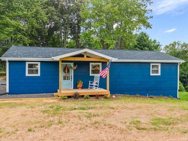 1518 Link Road, Bedford, VA 24523