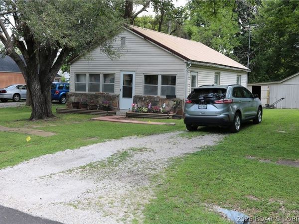 516 S Burke Street , Versailles, MO 65084