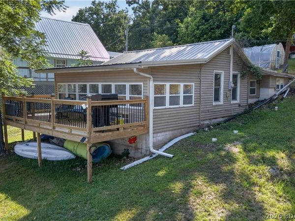 17521 Snowcap Loop , Warsaw, MO 65355
