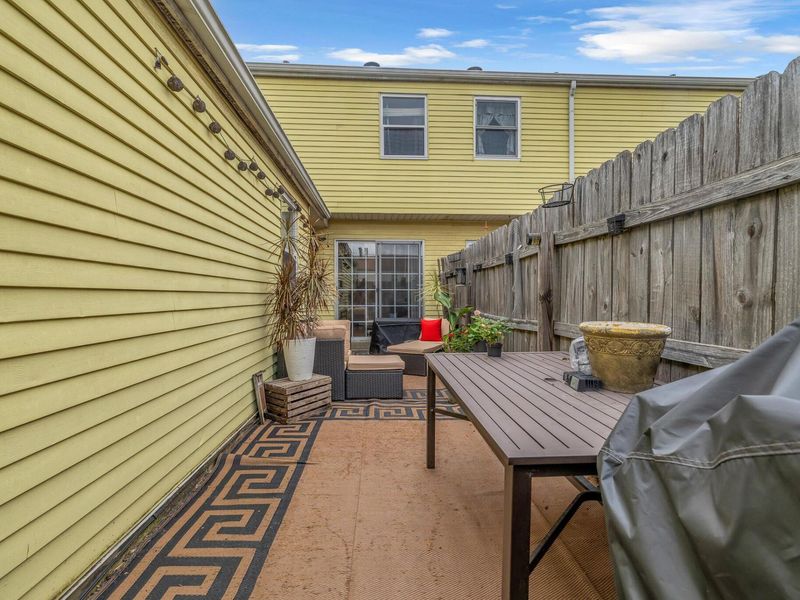 1697 Park Row Drive, Unit Q, Columbus, OH 43235 Photo 18