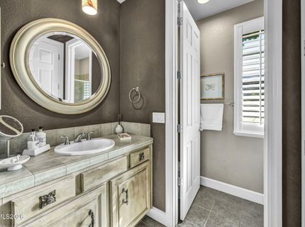 10795 Serratina Drive, Reno, NV 89521 Photo