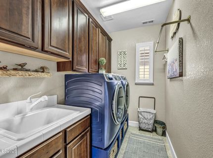10795 Serratina Drive, Reno, NV 89521 Photo