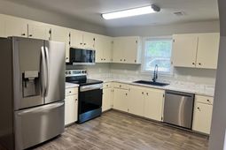 2717 Diane Drive photo 4