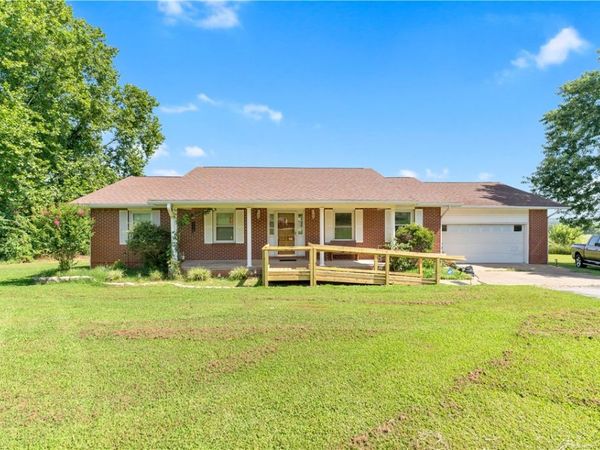 102 Jenkins Road , Prairie Grove, AR 72753