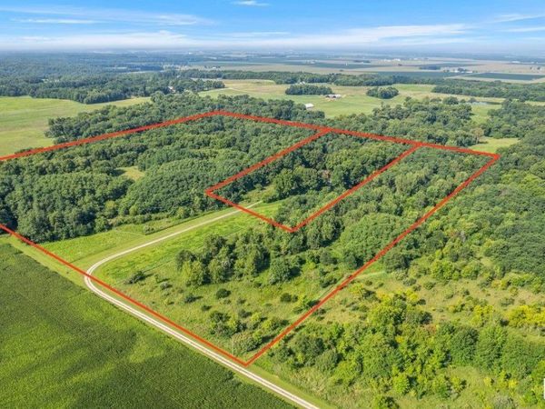 7505 CLAYTON Road, Virginia, IL 62691