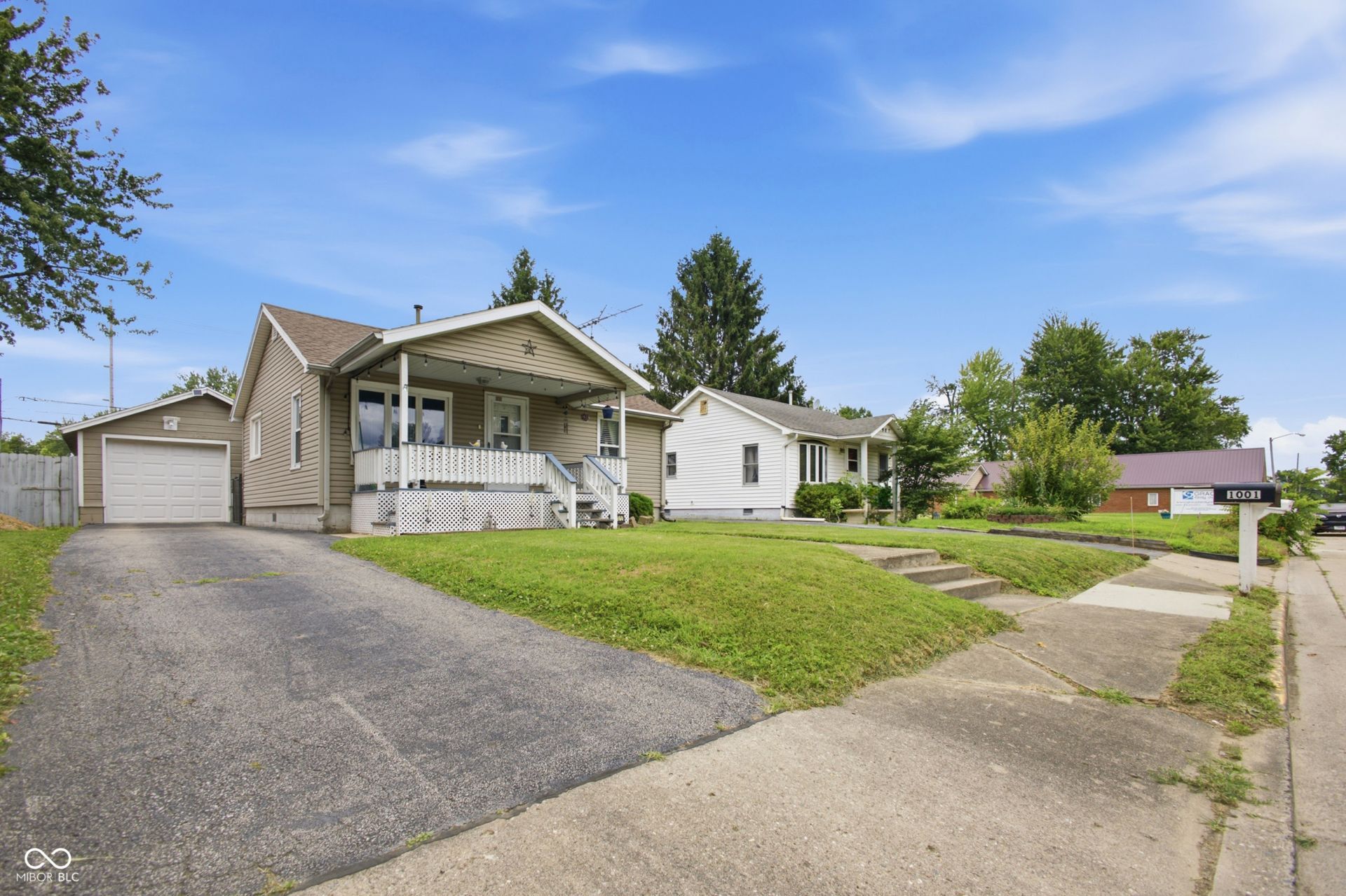 1001 S Grace Avenue, Crawfordsville, IN 47933 Main Photo