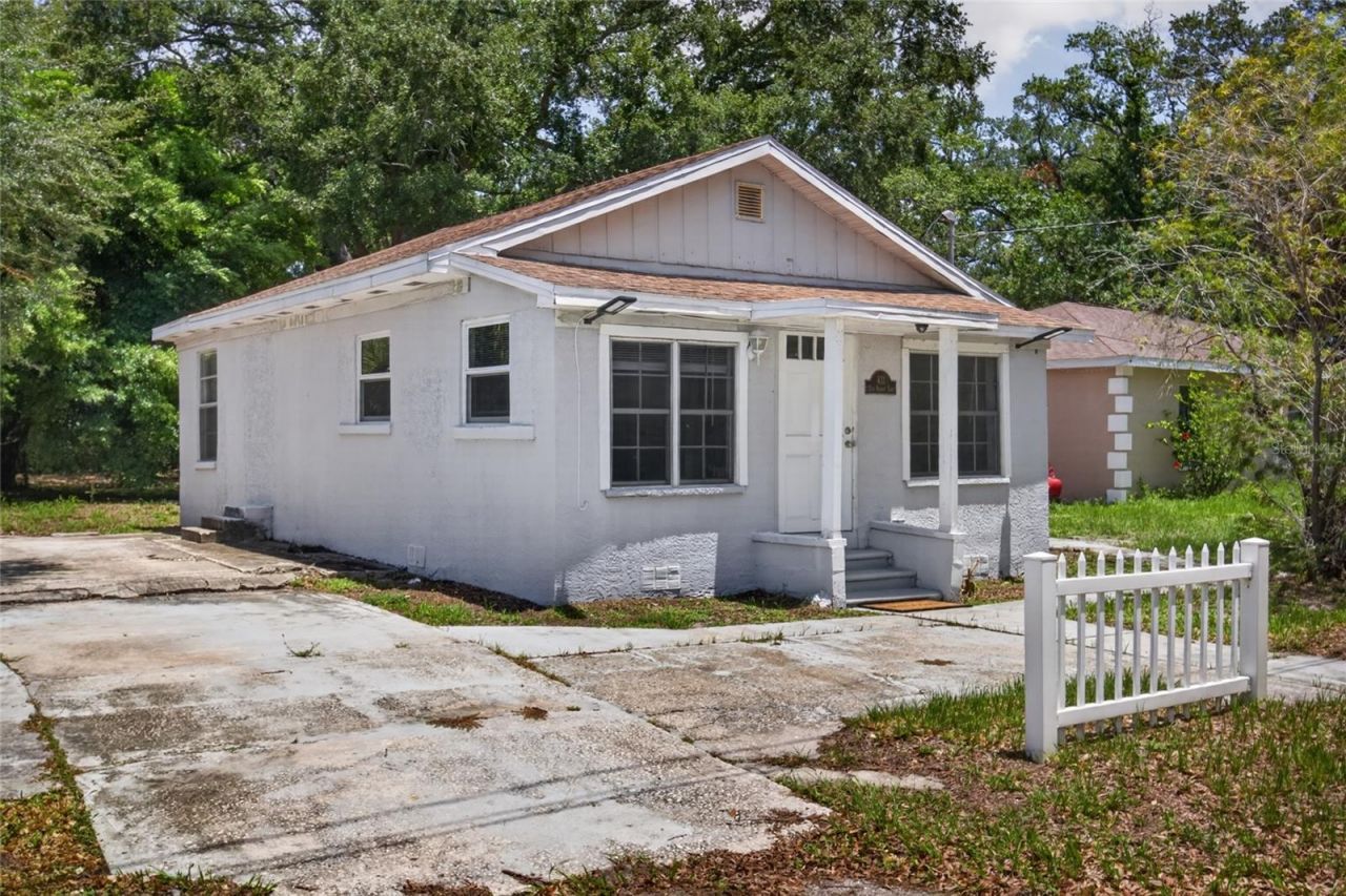 411 12th Avenue E, Bradenton, FL 34208 Photo