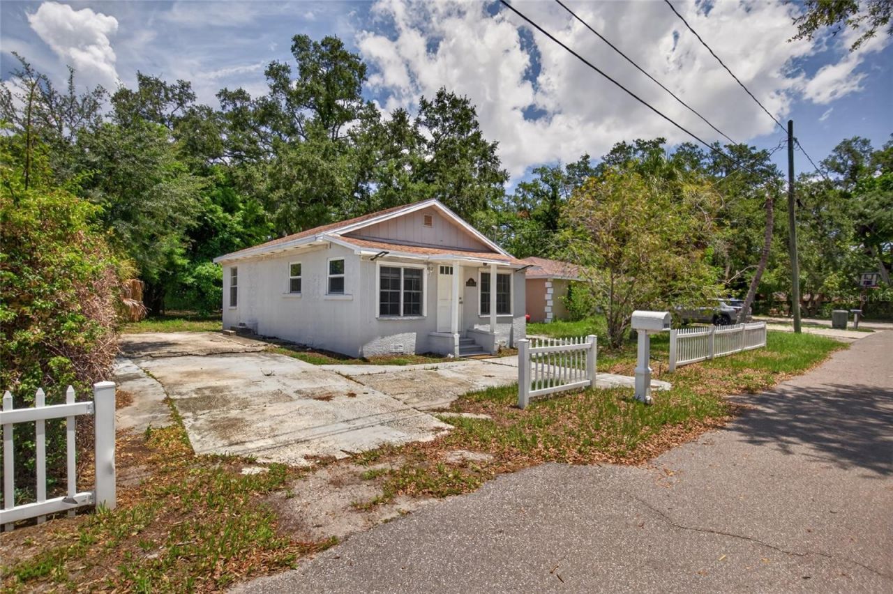 411 12th Avenue E, Bradenton, FL 34208 Photo
