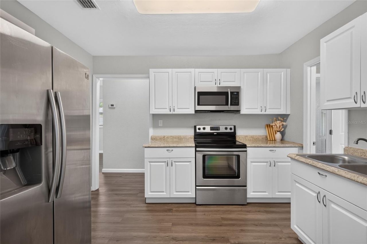 411 12th Avenue E, Bradenton, FL 34208 Photo