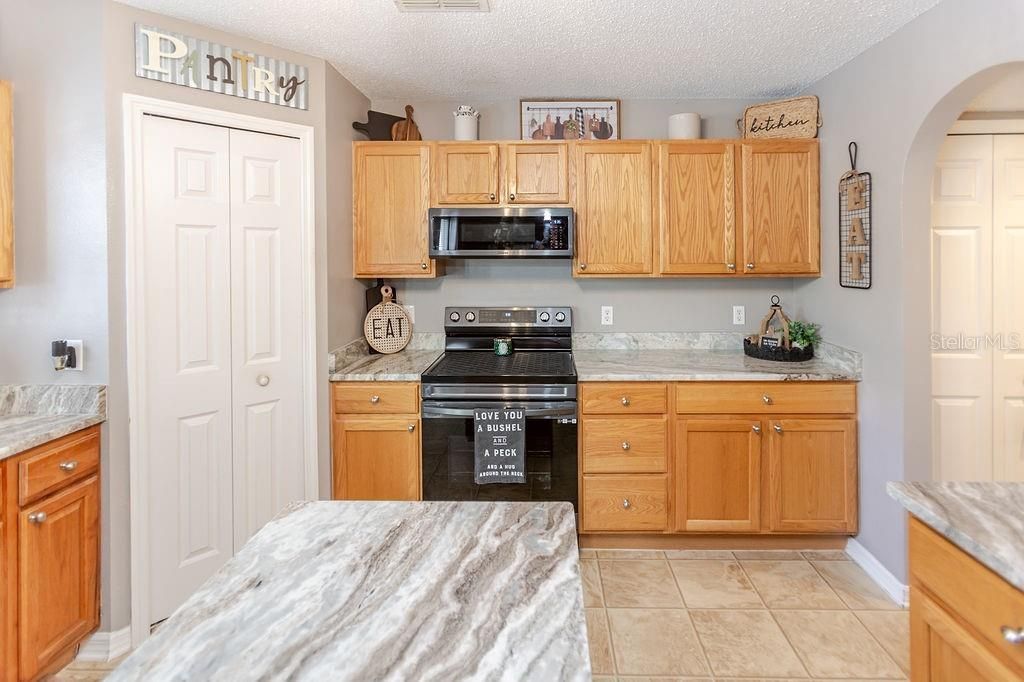 11083 Maybird Avenue, Weeki Wachee, FL 34613 Photo