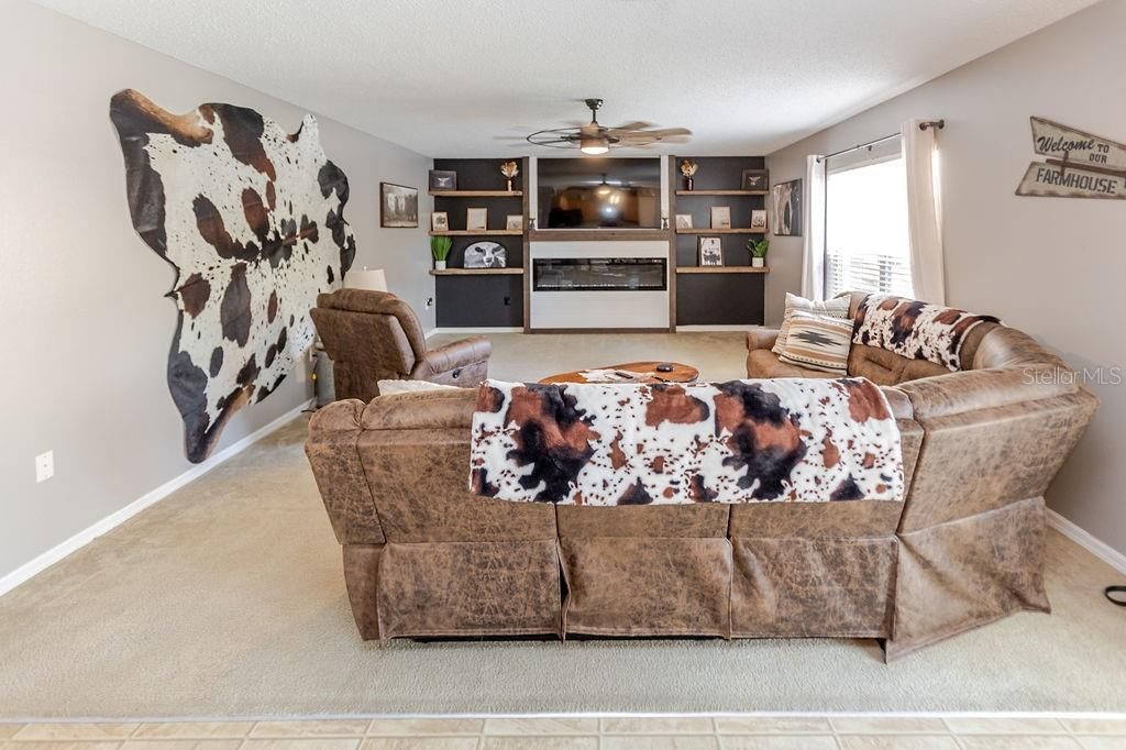 11083 Maybird Avenue, Weeki Wachee, FL 34613 Photo