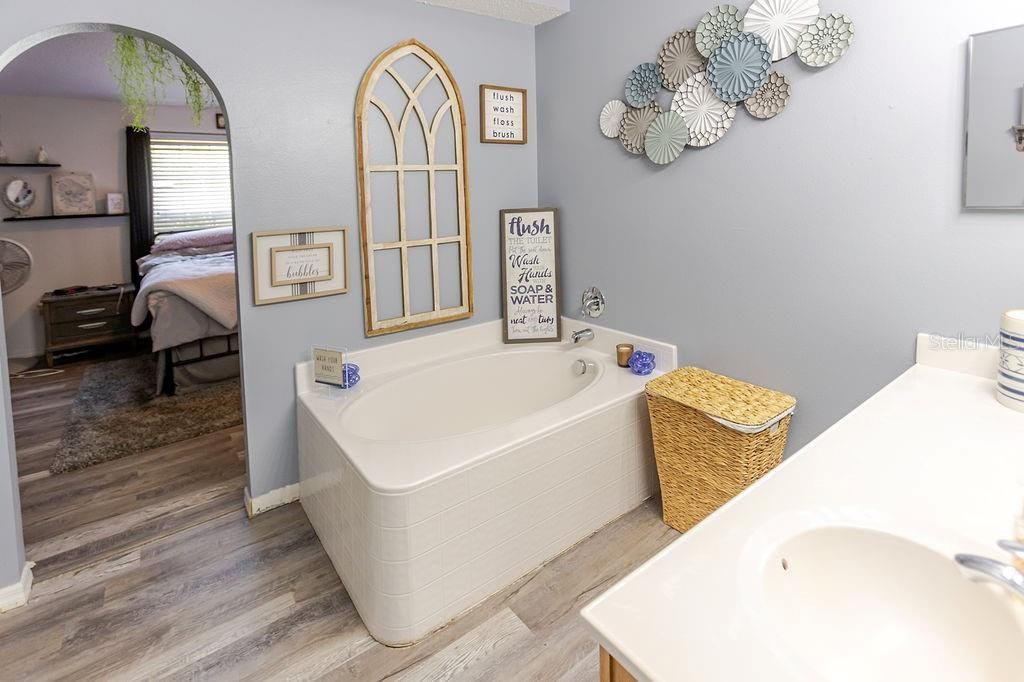 11083 Maybird Avenue, Weeki Wachee, FL 34613 Photo