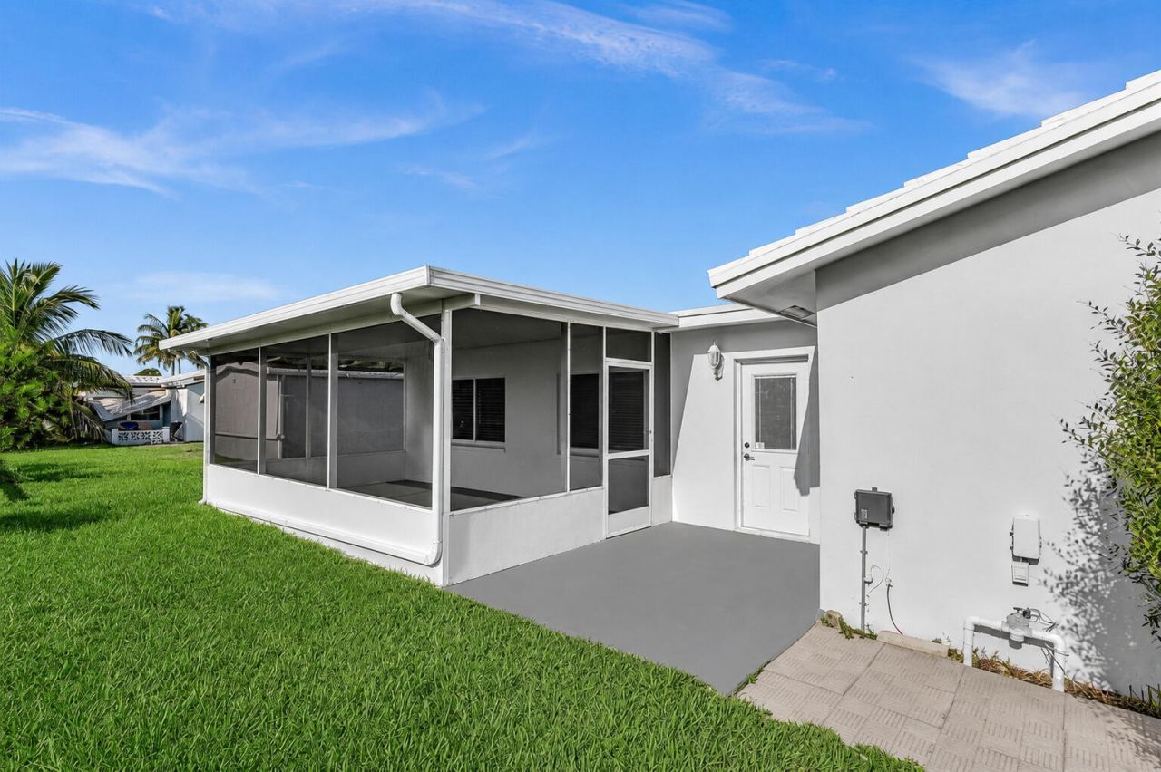 7500 NW 73rd Avenue, Tamarac, FL 33321 Photo