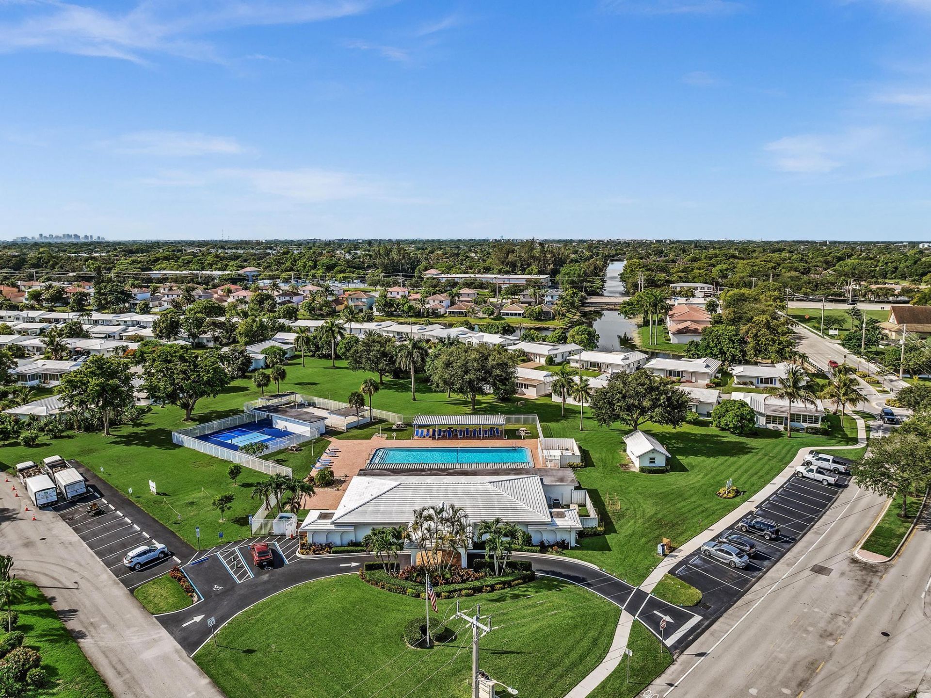 7500 NW 73rd Avenue, Tamarac, FL 33321 Photo