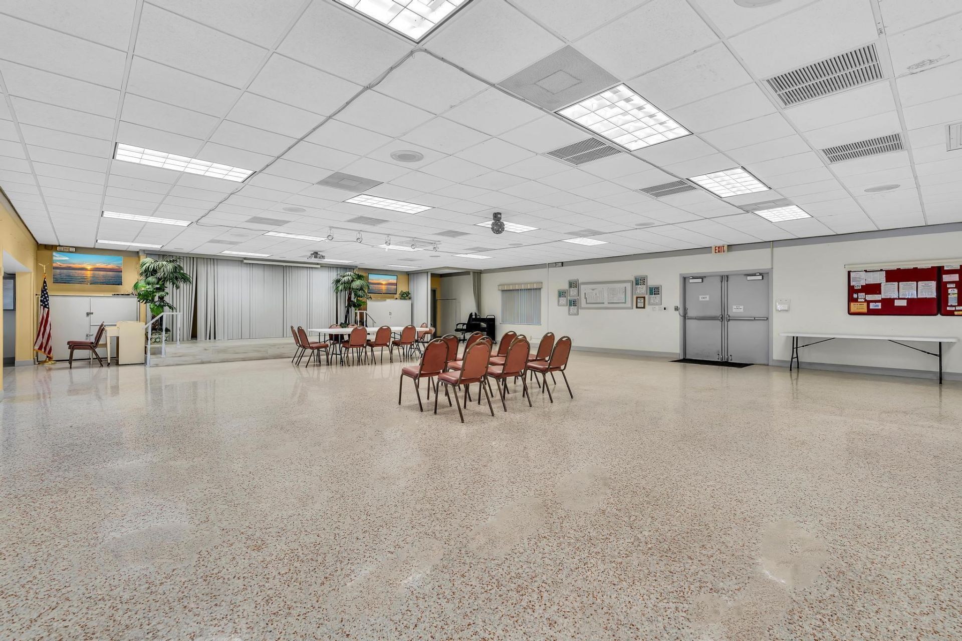 7500 NW 73rd Avenue, Tamarac, FL 33321 Photo