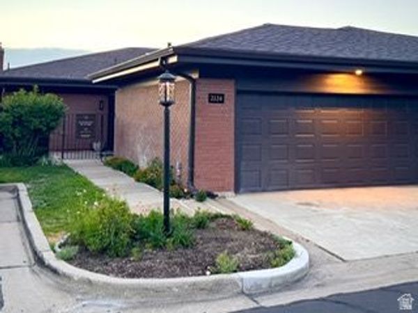 2124 S RIDGEWOOD WAY E, Bountiful, UT 84010