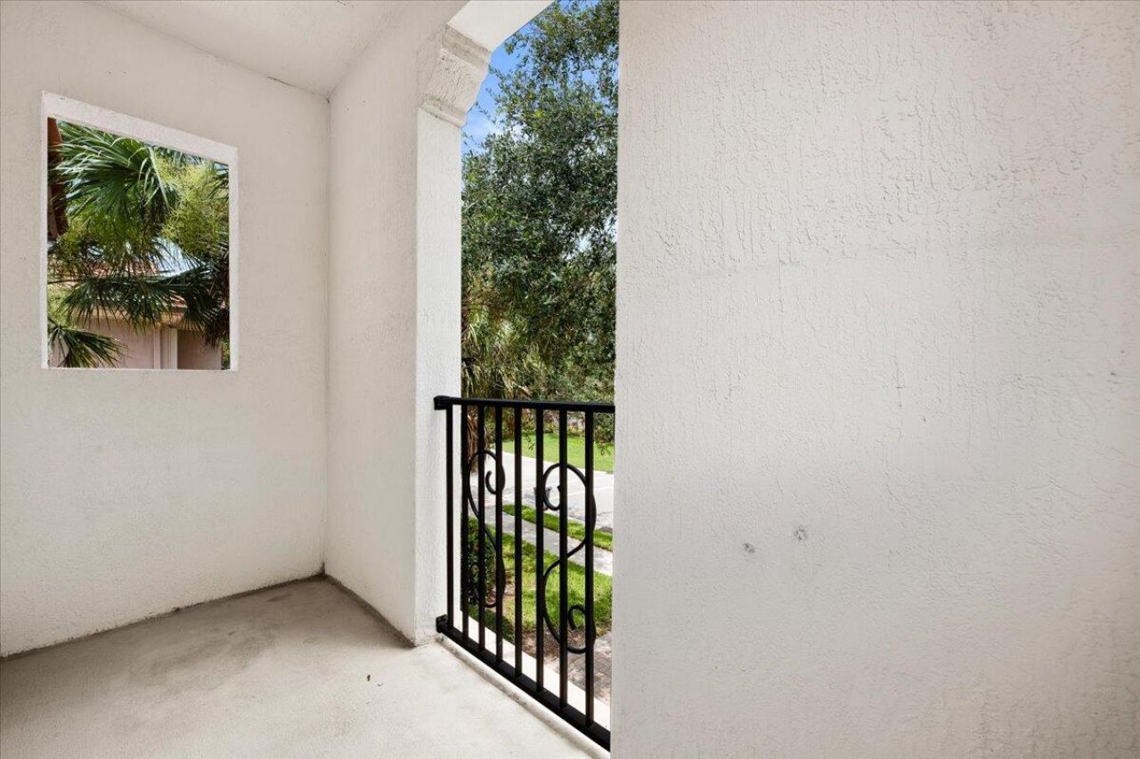 1049 Vintner Boulevard, Palm Beach Gardens, FL 33410 Photo