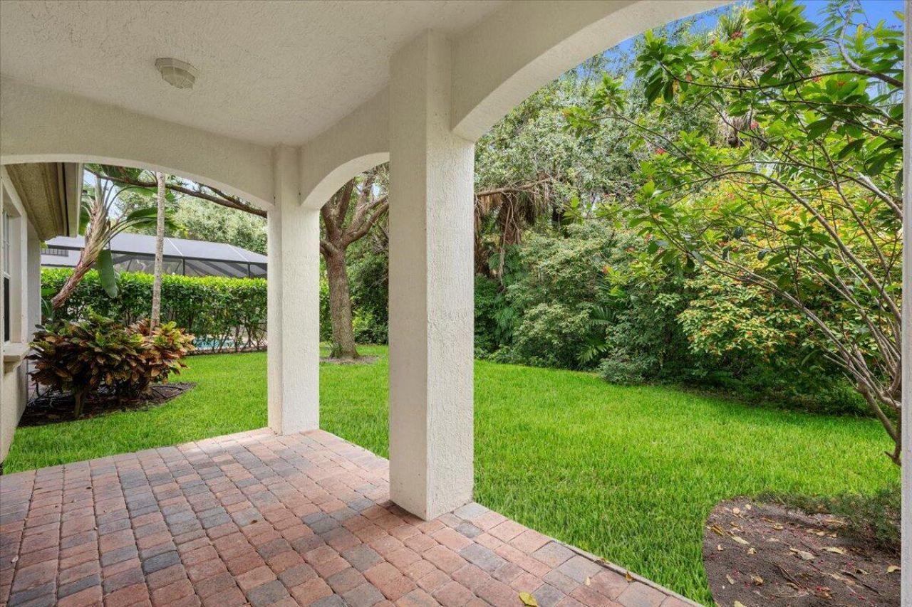 1049 Vintner Boulevard, Palm Beach Gardens, FL 33410 Photo