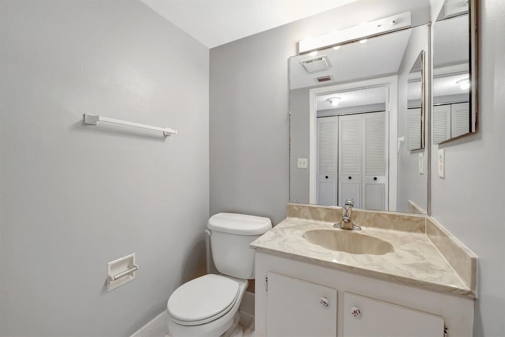 1950 SW Palm City Road, Unit 5-104, Stuart, FL 34994 Photo