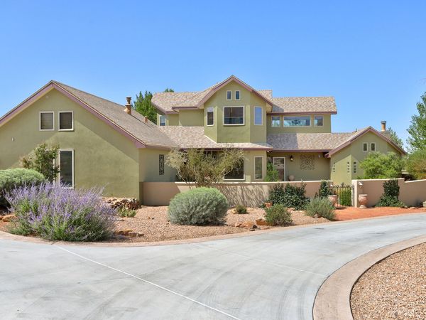 10220 Eagle Rock Avenue NE, Albuquerque, NM 87122