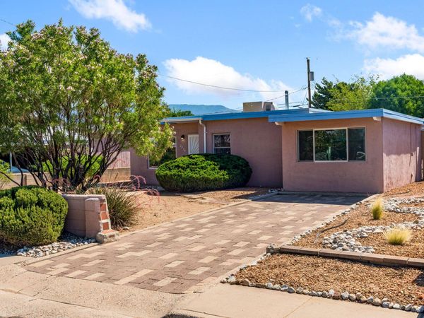 2824 Manzano Street NE, Albuquerque, NM 87110