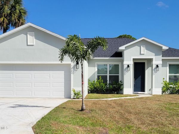 551 Borraclough Avenue NW , Palm Bay, FL 32907