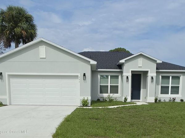 551 Borraclough Avenue NW , Palm Bay, FL 32907
