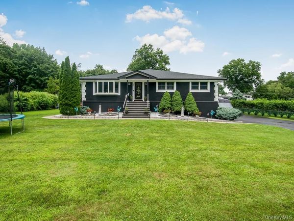 3 Quaker Road , New City, NY 10956