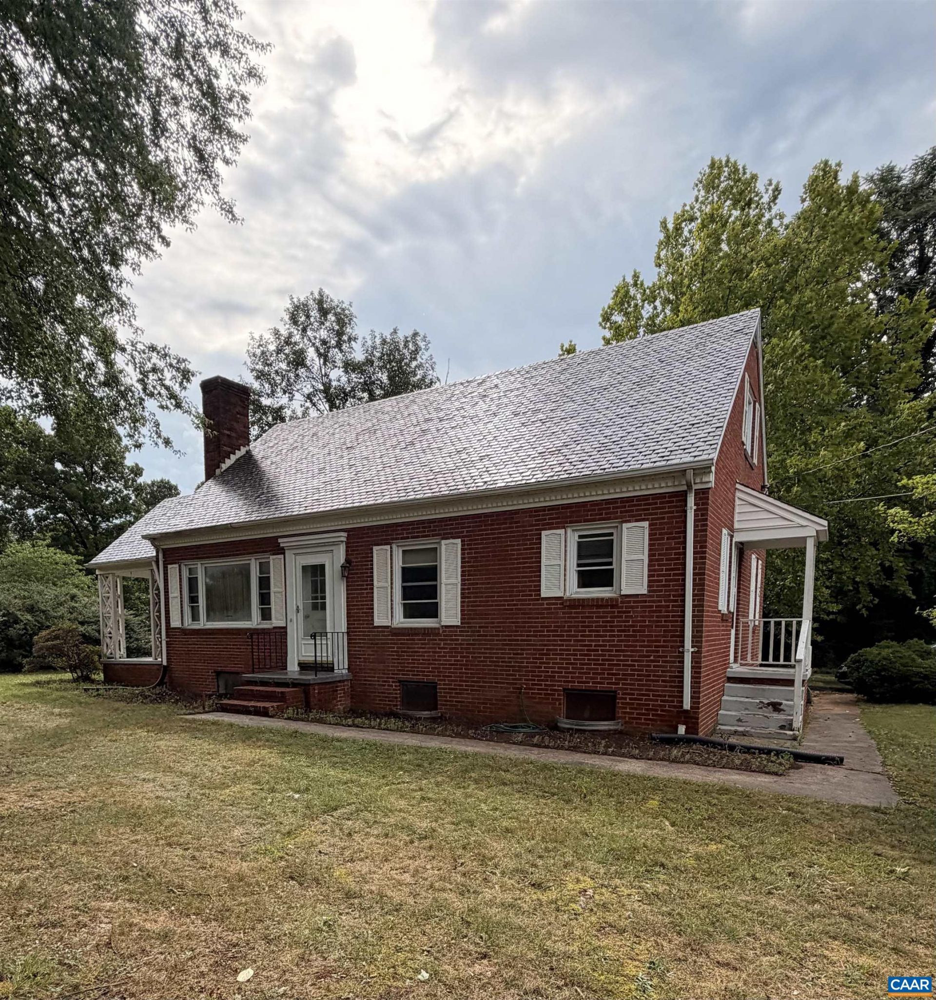 27039 James Madison Hwy N, New Canton, VA 23123 Main Photo