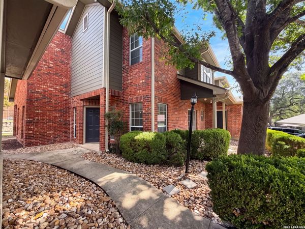 40 CHAPEL HILL CIR, UNIT, San Antonio, TX 78240