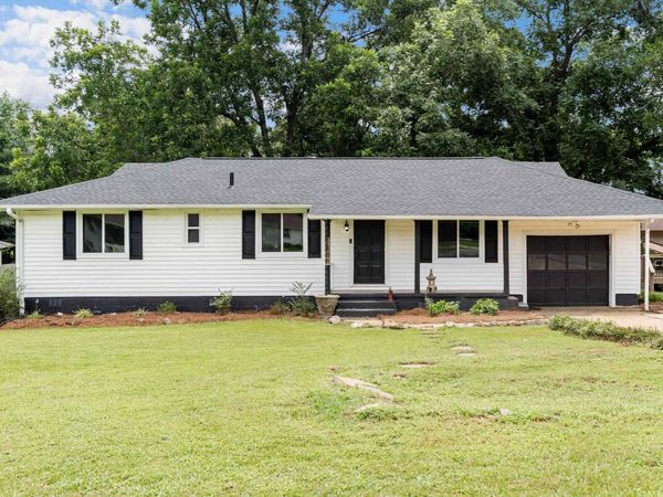 1400 GOLDEN DRIVE, BESSEMER, AL 35023
