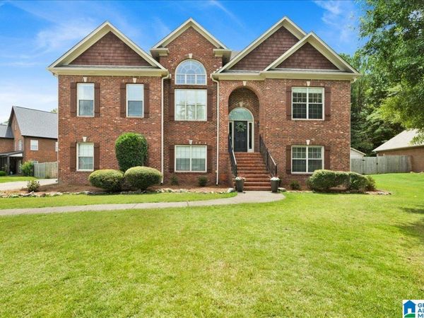 672 WYNLAKE COVE, ALABASTER, AL 35007