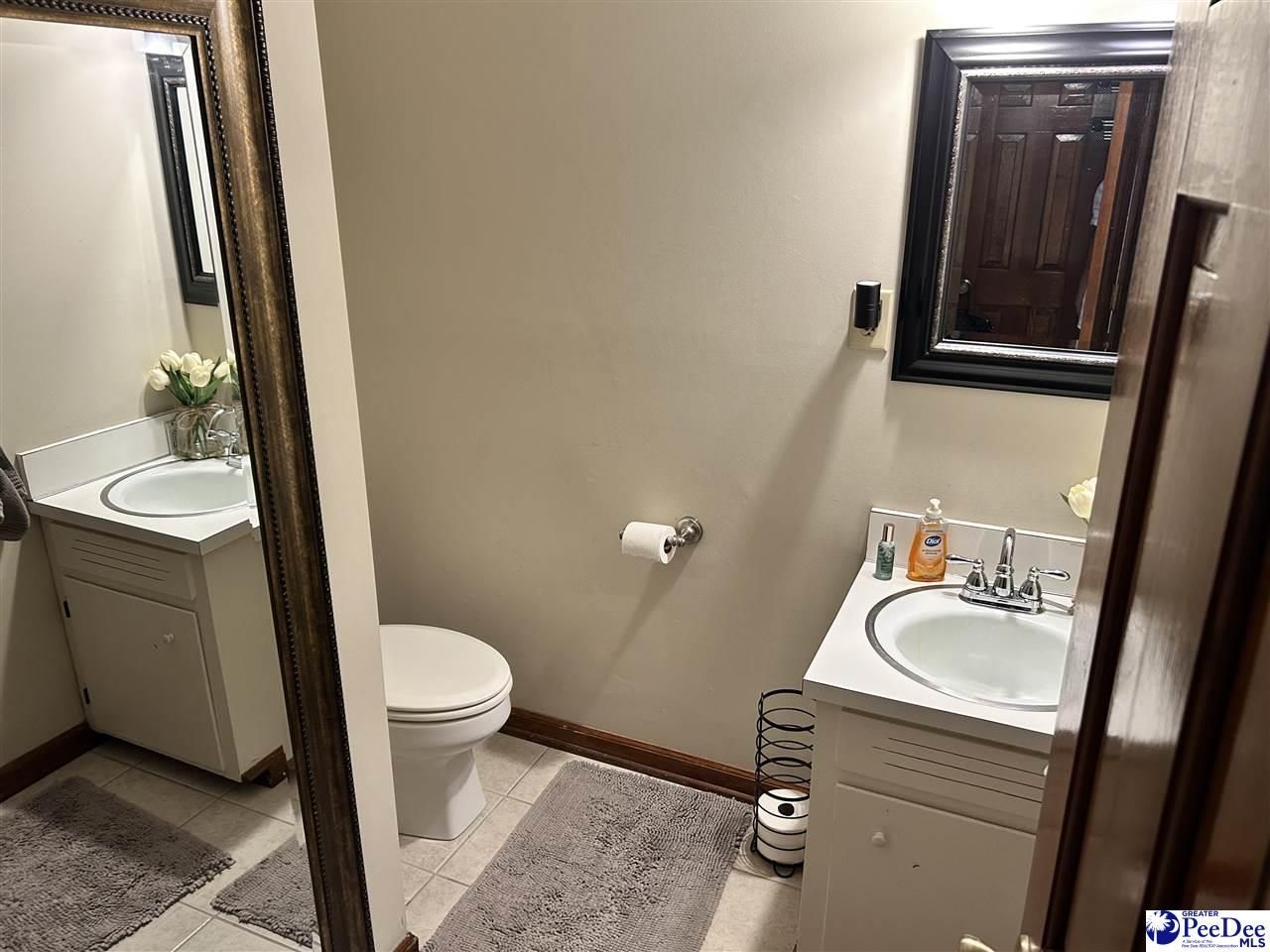 1105 Oak St Photo 24