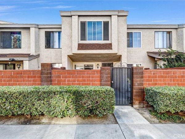 943 W Lamark Lane, Anaheim, CA 92802