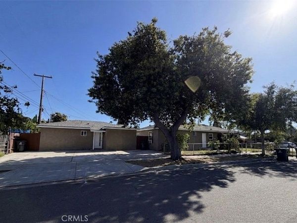 1621 S Diamond, Santa Ana, CA 92704