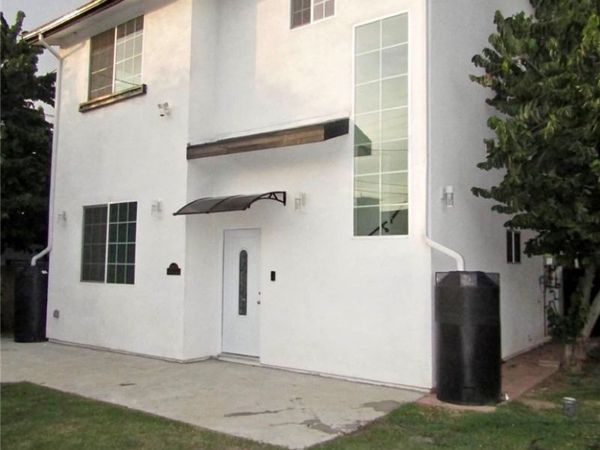 16023 Wyandotte Street, Lake Balboa, CA 91406