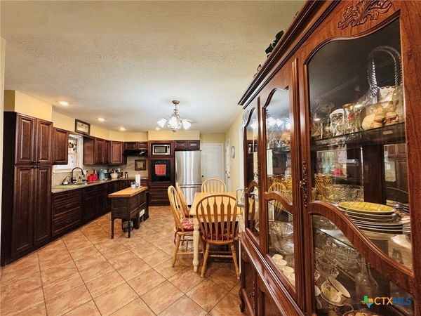 105 Curry Drive , Gatesville, TX 76528