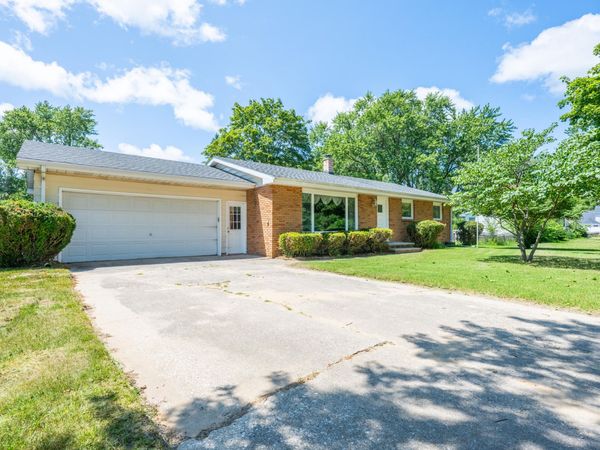 5432 S Roosevelt Road, Stevensville, MI 49127