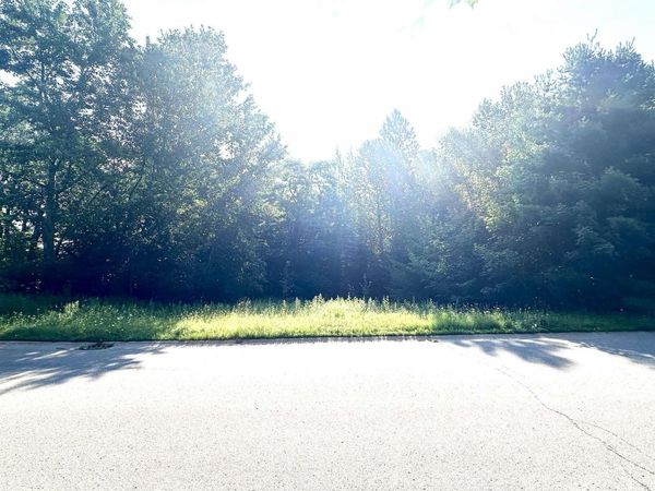 1561 Grandview Drive, Marquette, MI 49855