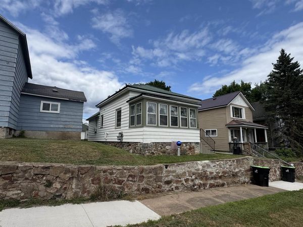 106 W Fleshiem Street, Iron Mountain, MI 49801