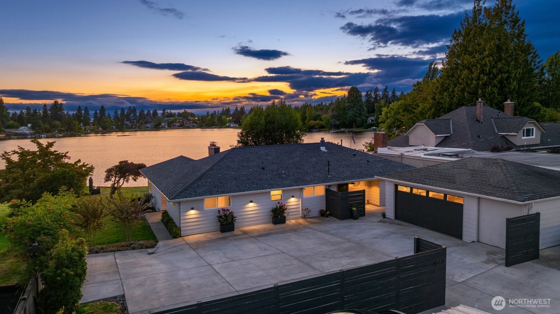 15413 11th Avenue Sw, Burien, WA 98166