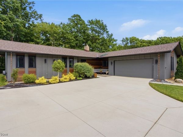 19752 Deer Run Lane , Strongsville, OH 44149