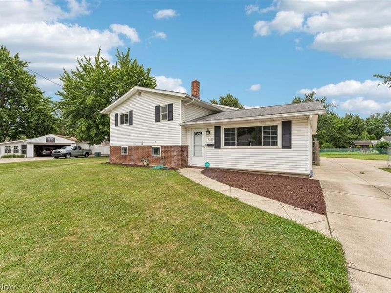 6269 Sylvia Court, Brook Park, OH 44142 Photo 2