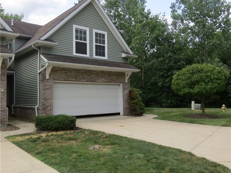 110 Stoneybrook Dr., Elyria, OH 44035 Photo 2