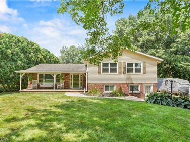 5060 Coleman Drive, Akron, OH 44319
