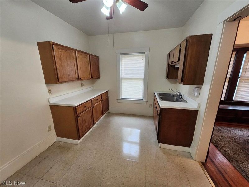 3877 W 34th Street, Cleveland, OH 44109 Photo 5