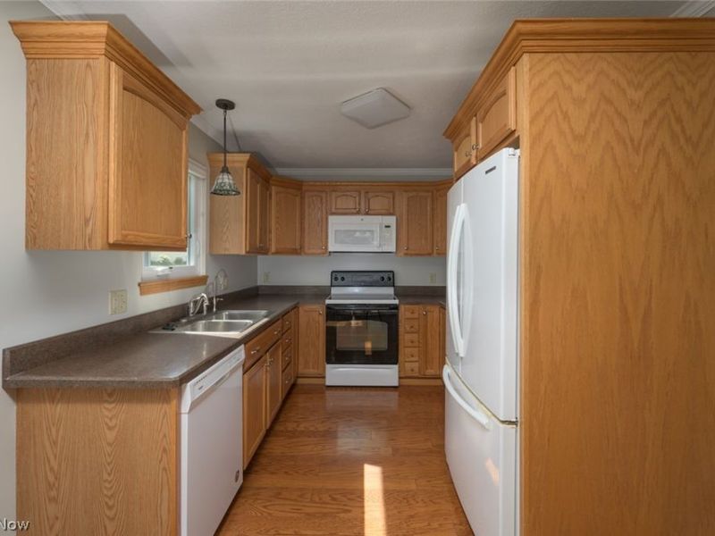1048 Susan Road, Ravenna, OH 44266 Photo 17