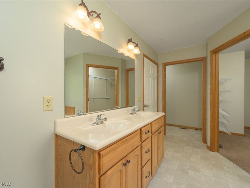 1048 Susan Road, Ravenna, OH 44266 Photo 27