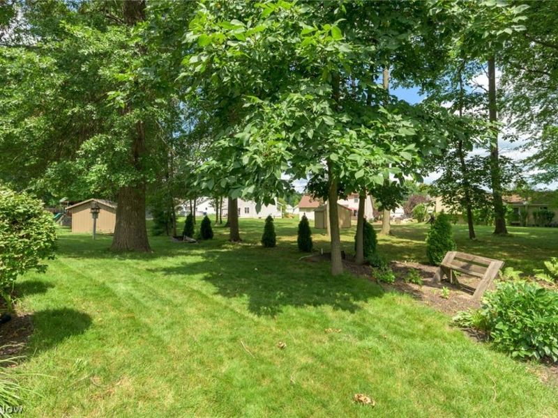 1048 Susan Road, Ravenna, OH 44266 Photo 8