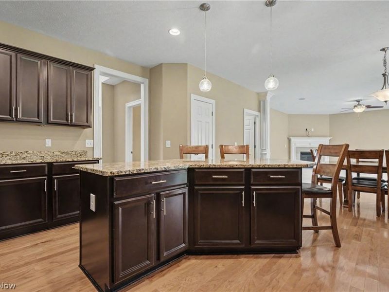 5037 Lake Breeze Landing, Stow, OH 44224 Photo 11